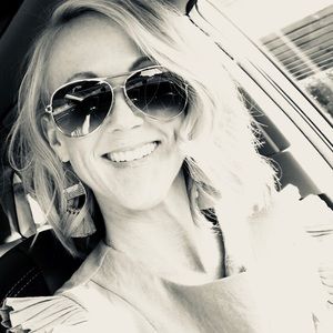 Meet your Posher, Dana